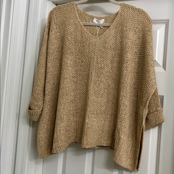 Oversize Knit V-Neck Sweater Top - Picture 3 of 9